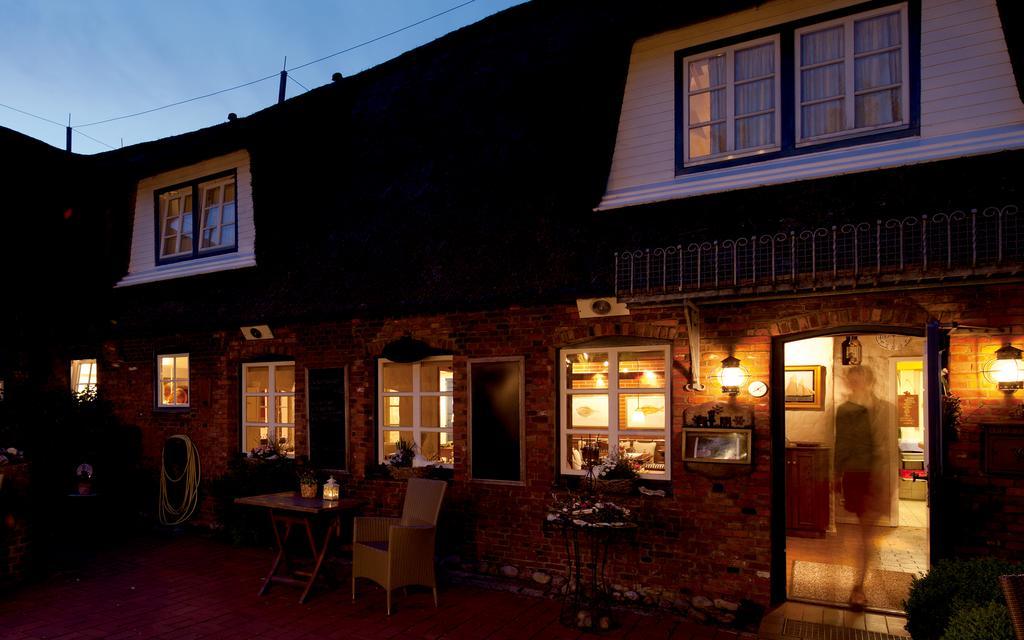 Sternhagens Landhaus Hotel Oevenum Exterior photo