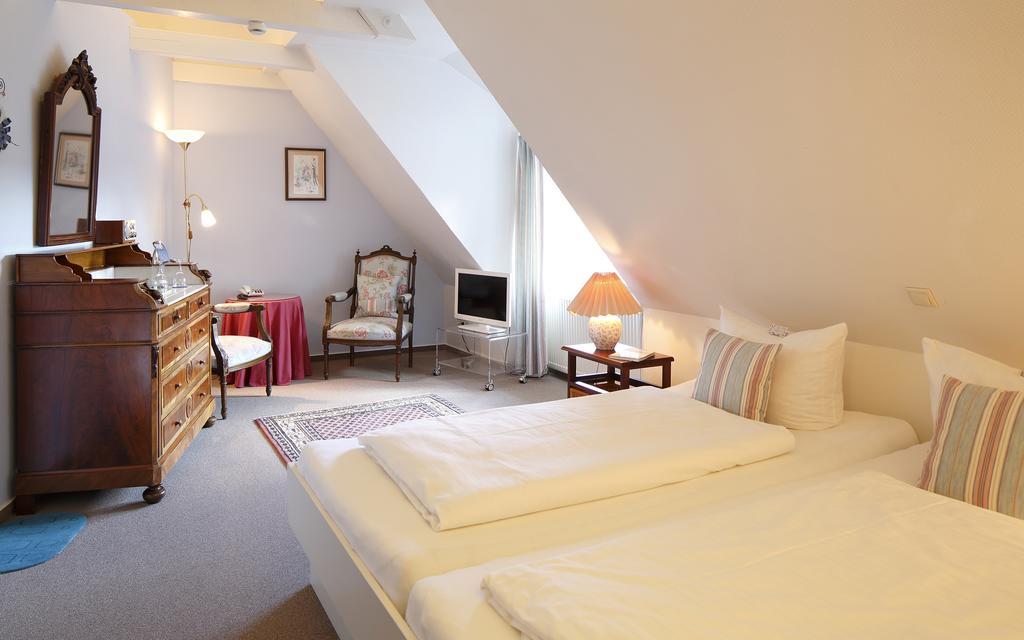 Sternhagens Landhaus Hotel Oevenum Room photo